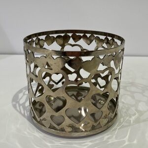 2011 Bath and Body Works Slatkin Co. Heart Cutout 3 Wick Candle Holder